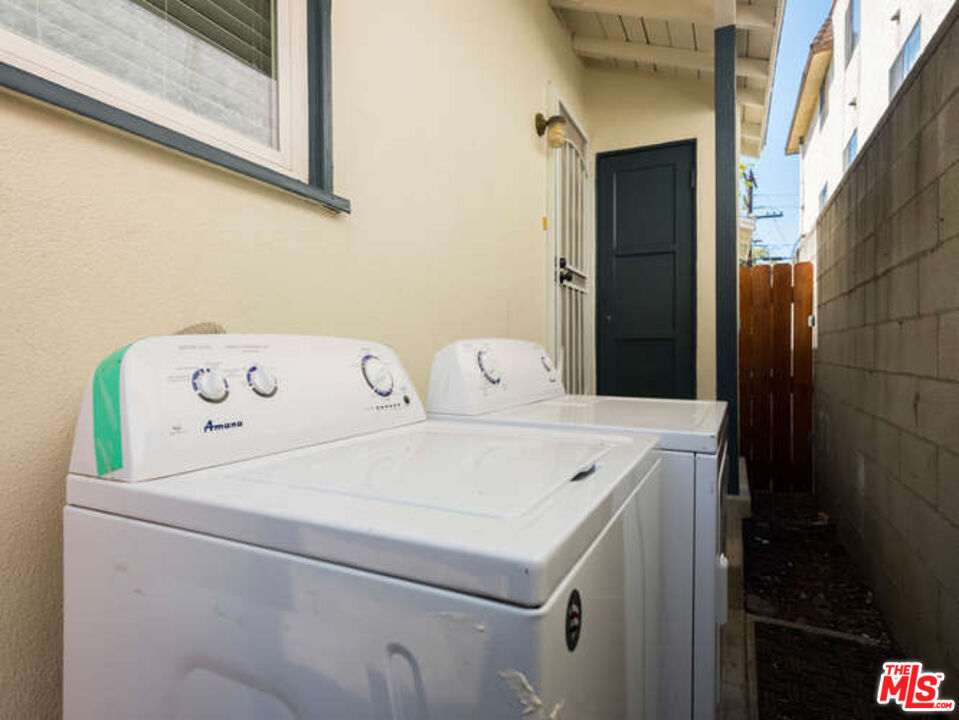 412 W WINDSOR RD Unit: Unit A