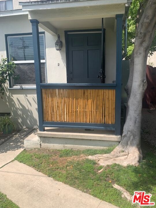 412 W WINDSOR RD Unit: Unit A