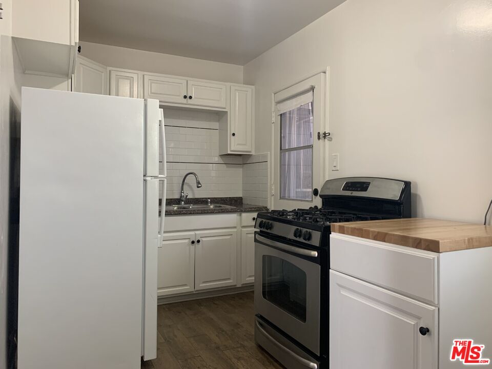 412 W WINDSOR RD Unit: Unit A
