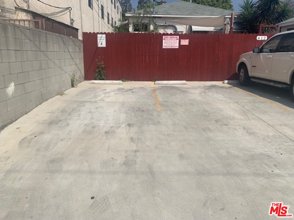 412 W WINDSOR RD Unit: Unit A