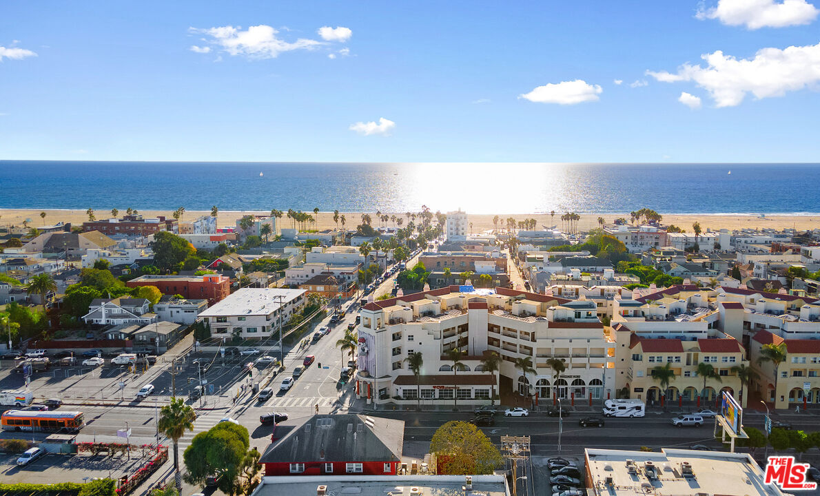 255 Main St Unit: 204