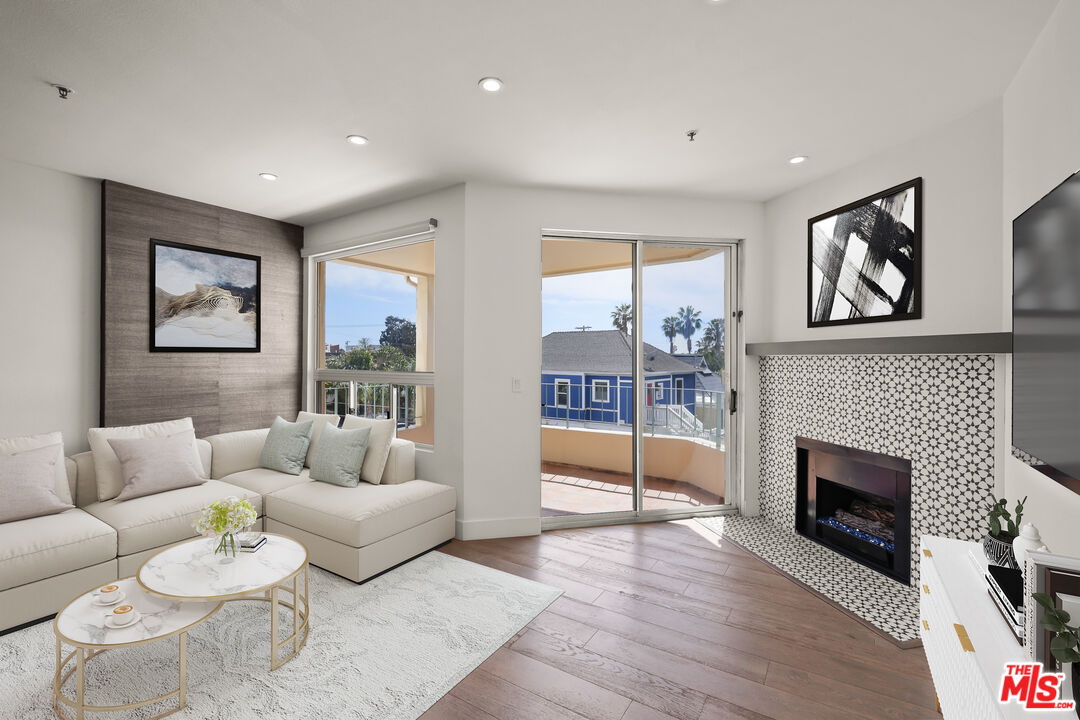 255 Main St Unit: 204