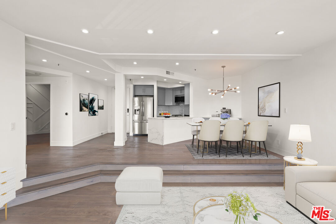 255 Main St Unit: 204