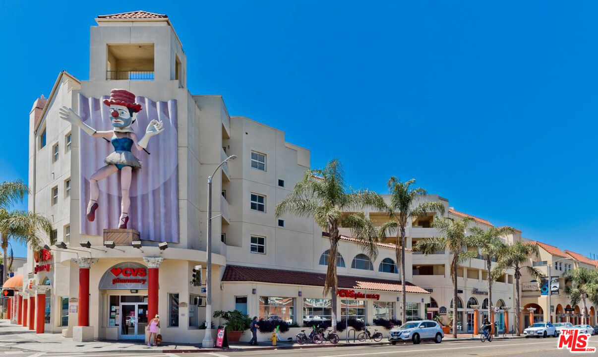 255 Main St Unit: 204