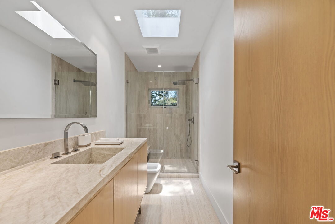 9451 Hidden Valley Pl