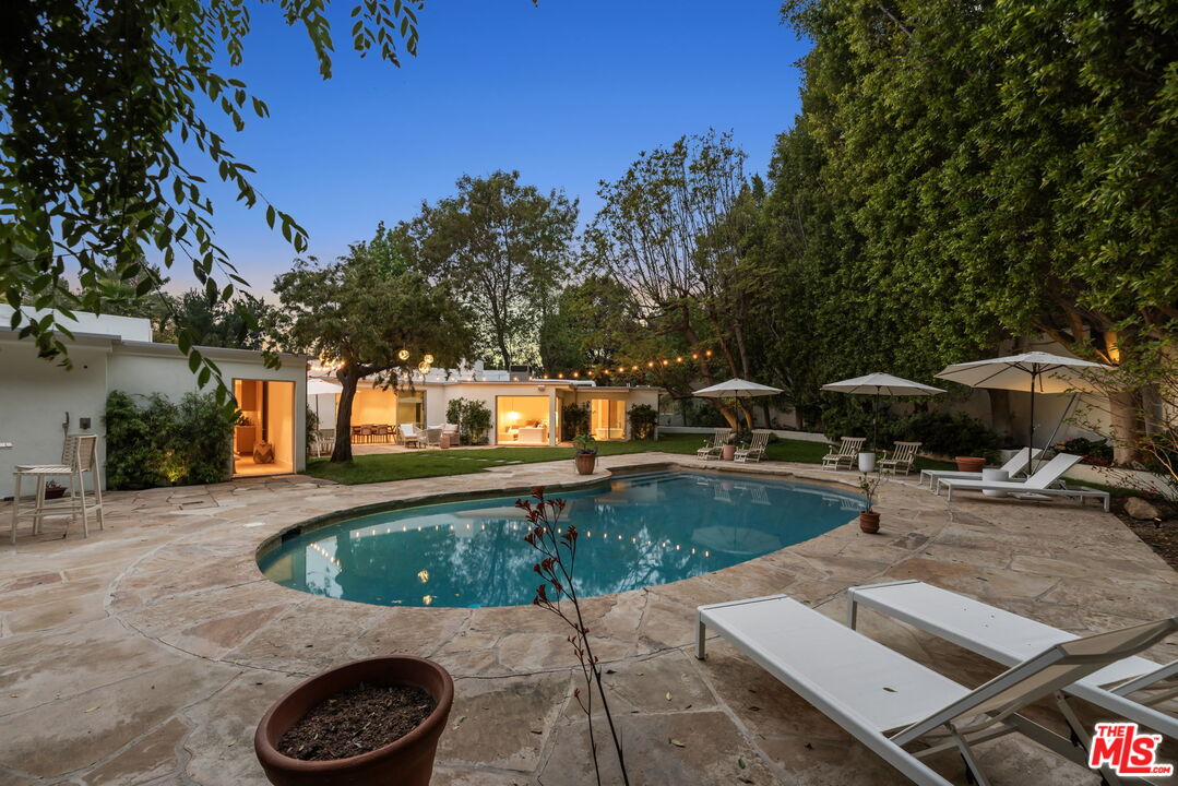 9451 Hidden Valley Pl