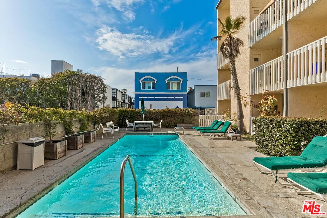 22 Navy St Unit: 206