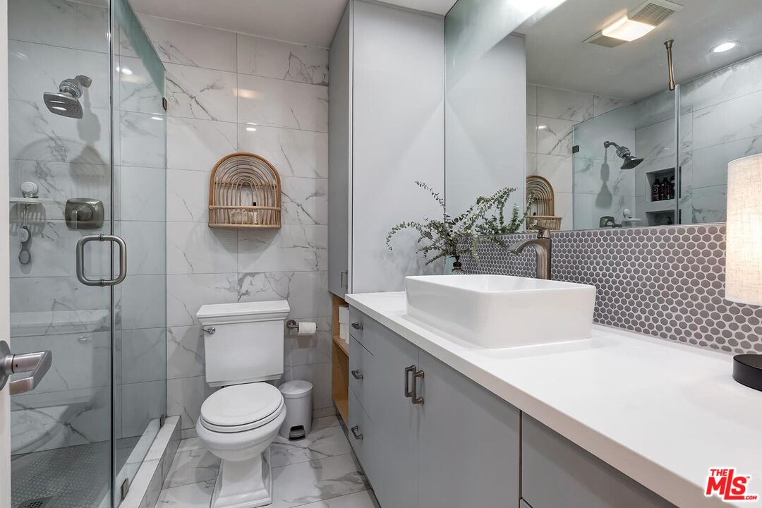 22 Navy St Unit: 206