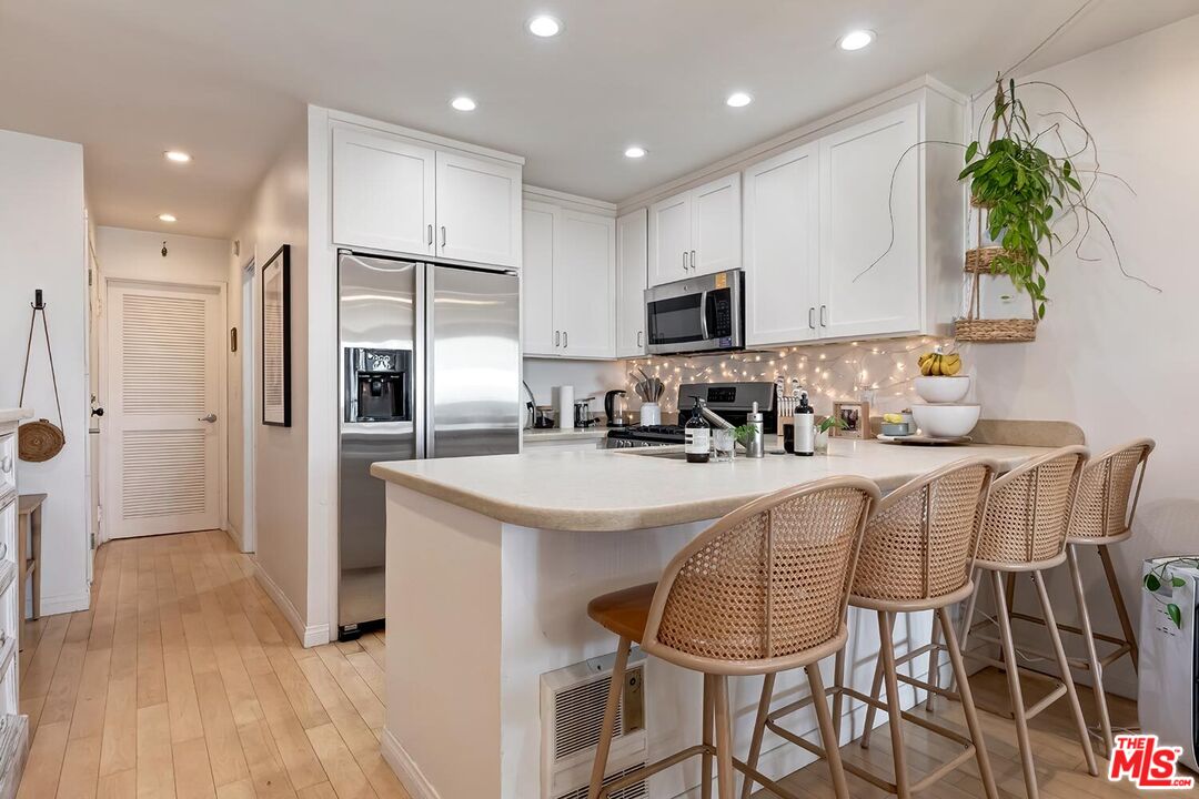 22 Navy St Unit: 206