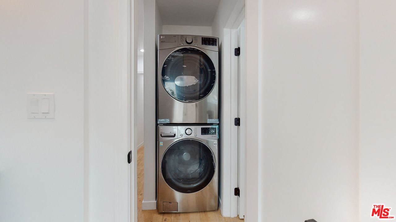 1435 N Fairfax Ave Unit: 1