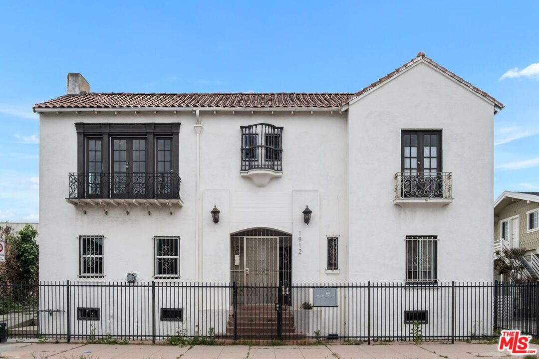 1912 7th Ave Unit: 201