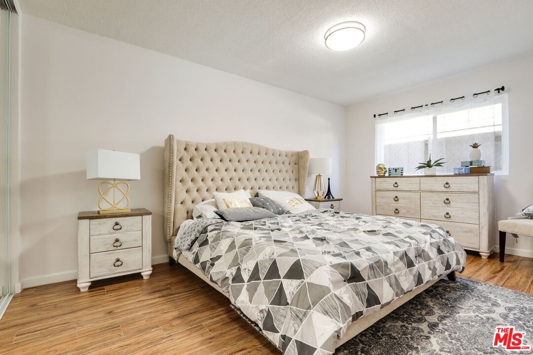 1951 Cedar Ave Unit: 4