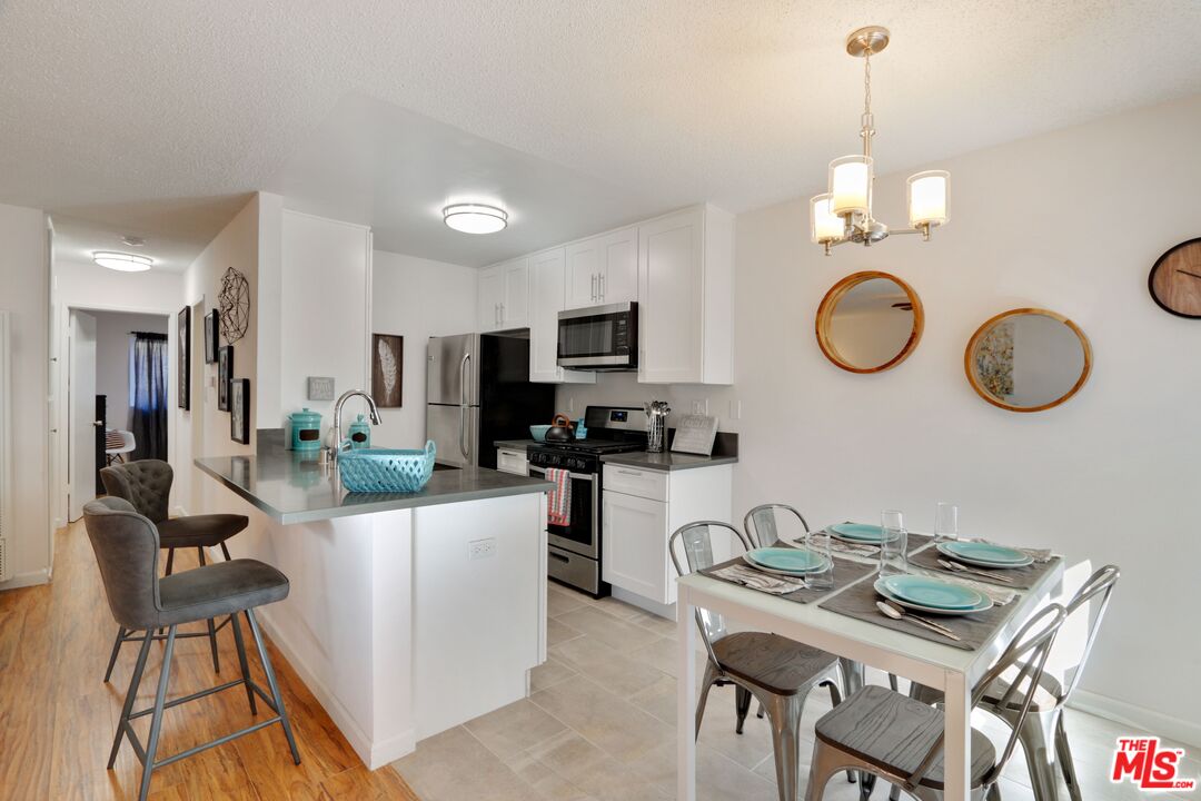 1951 Cedar Ave Unit: 4