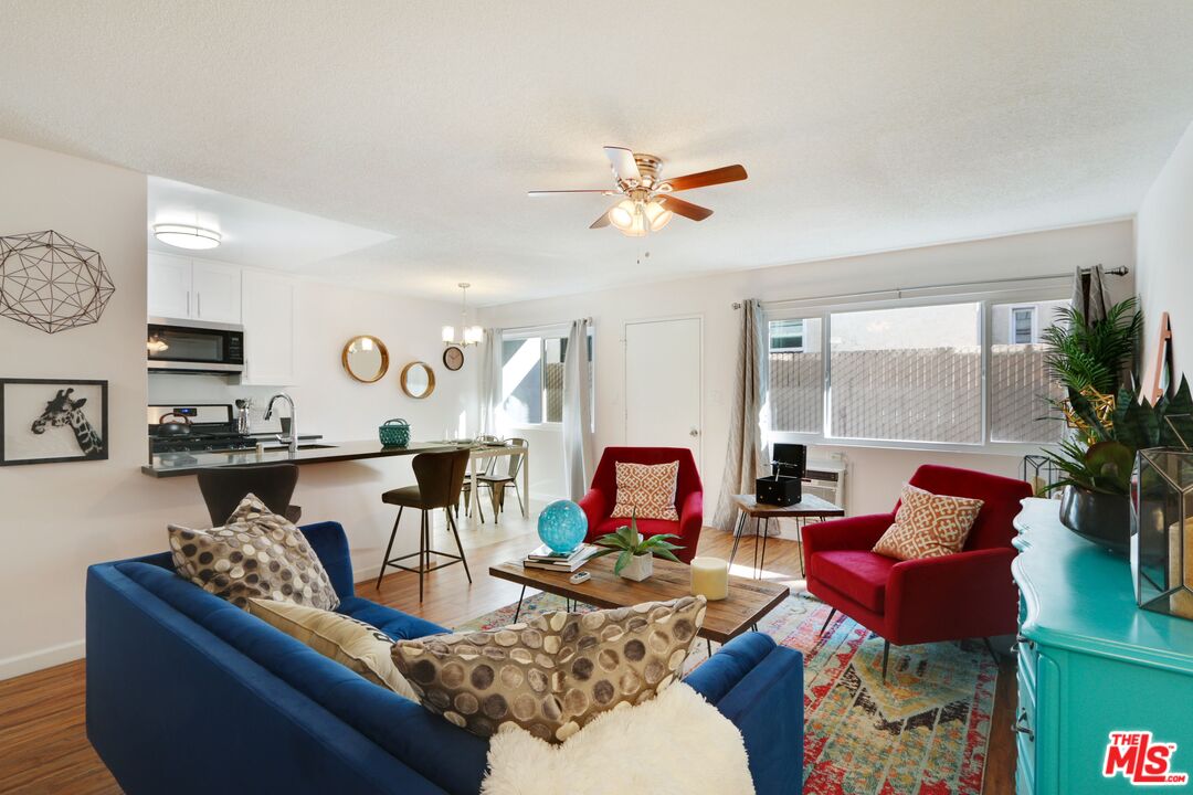 1951 Cedar Ave Unit: 4