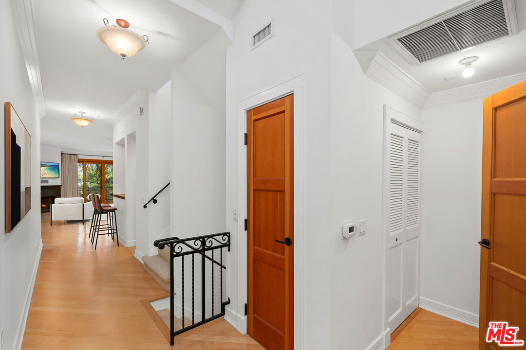 411 N Oakhurst Dr Unit: 409