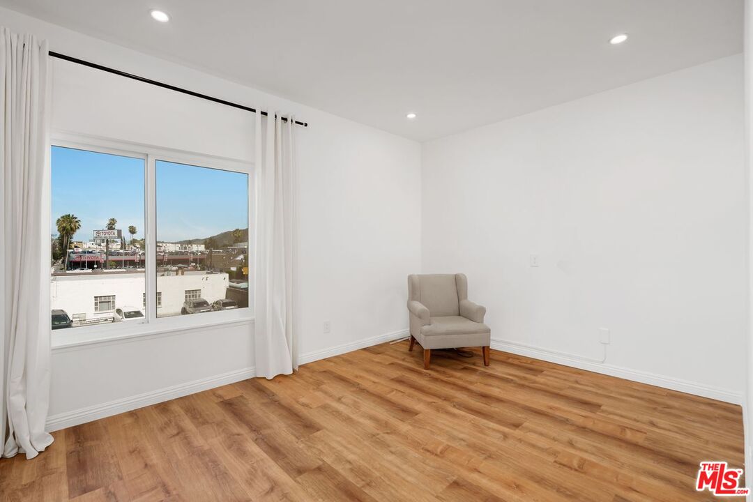 10945 Hortense St Unit: 202