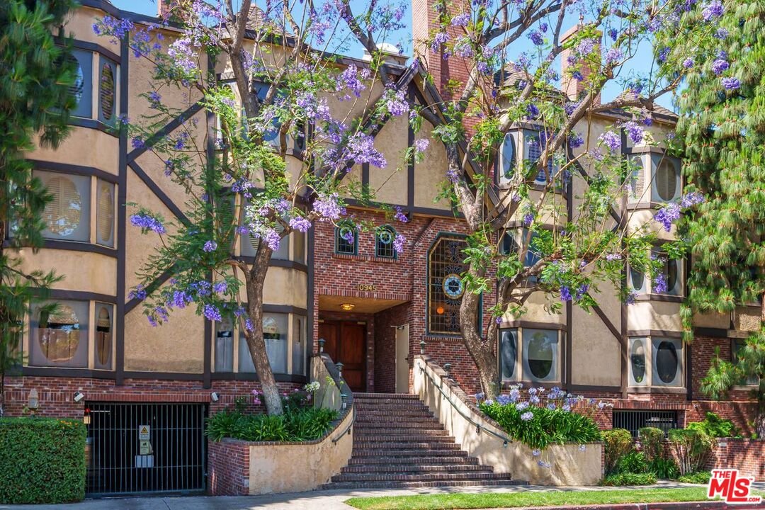 10945 Hortense St Unit: 202