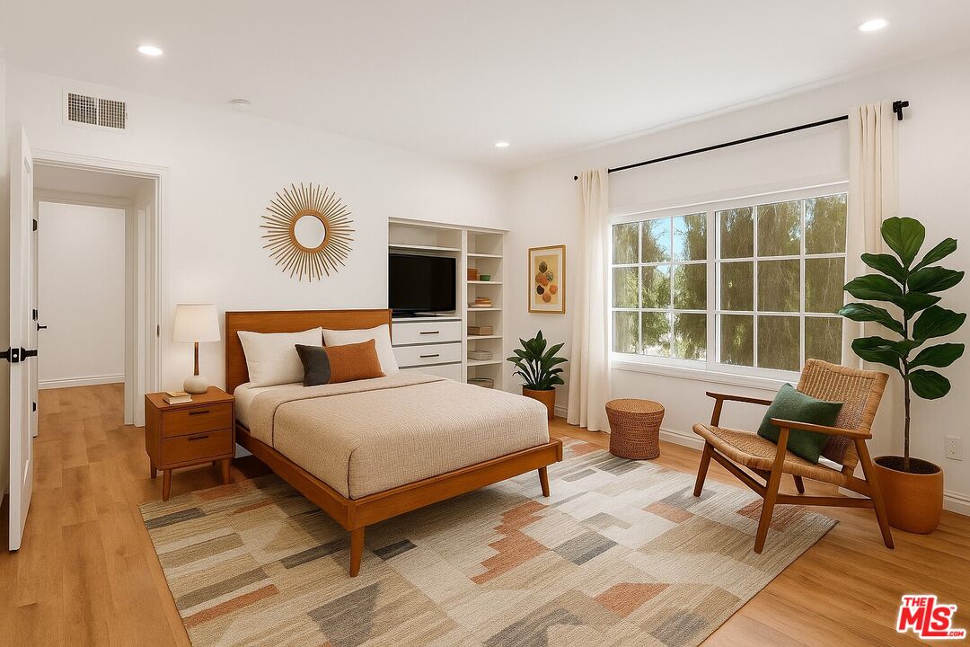 10945 Hortense St Unit: 202