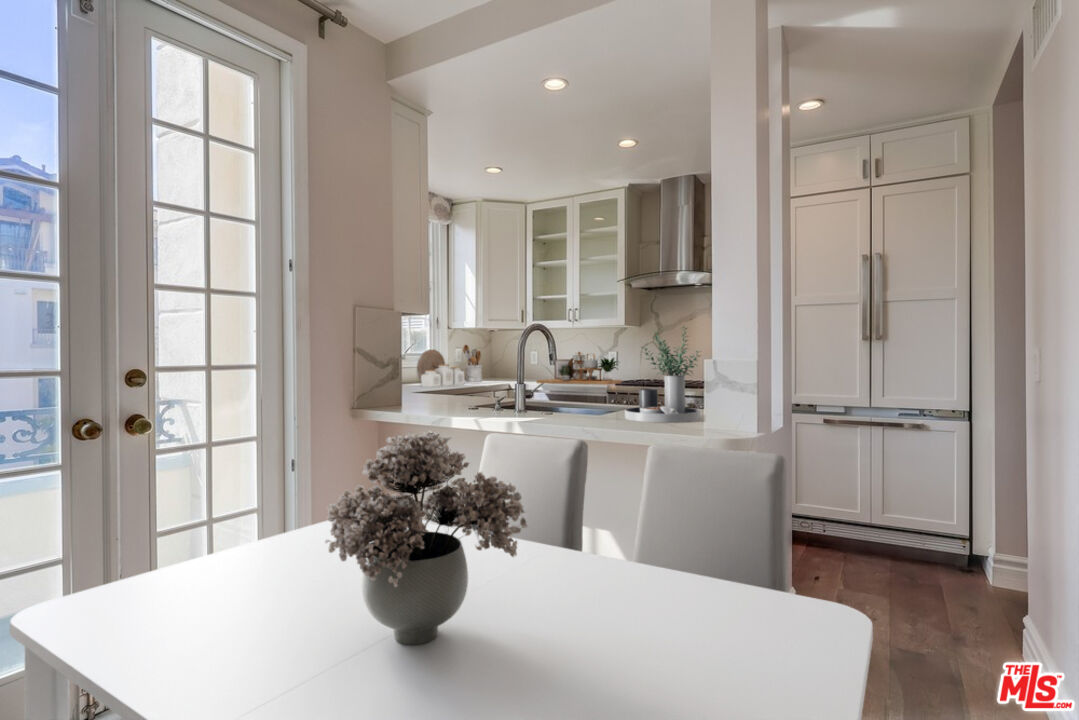 1379 Midvale Ave Unit: 307