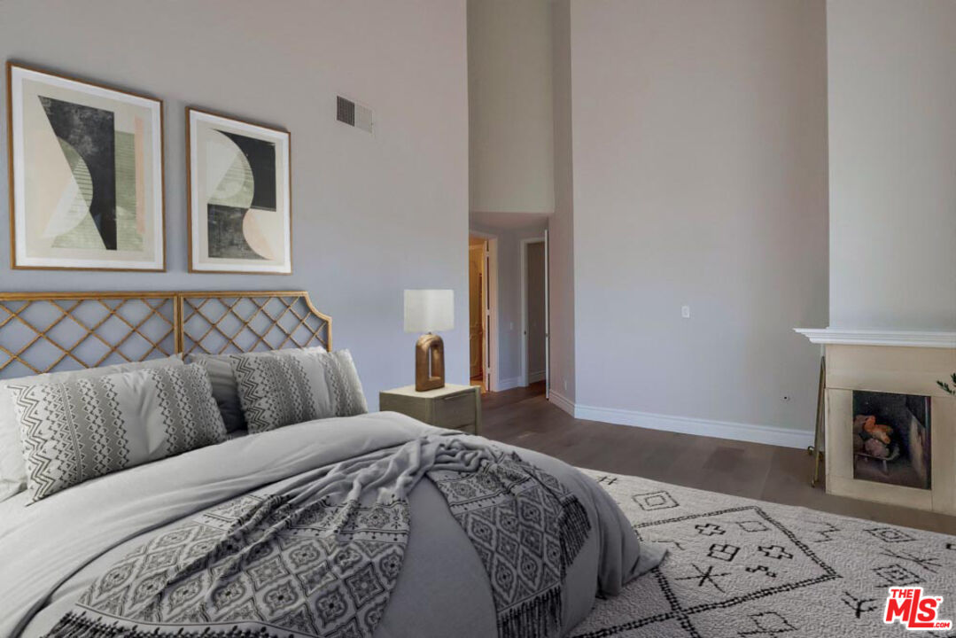 1379 Midvale Ave Unit: 307