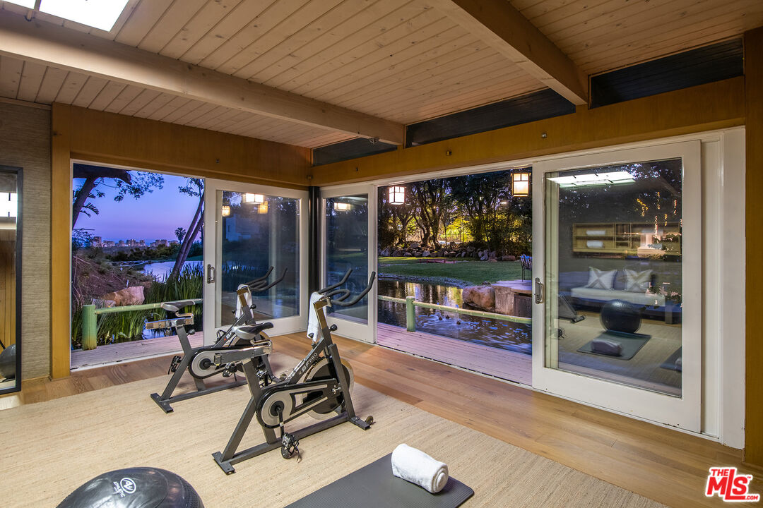1177 Loma Linda Dr