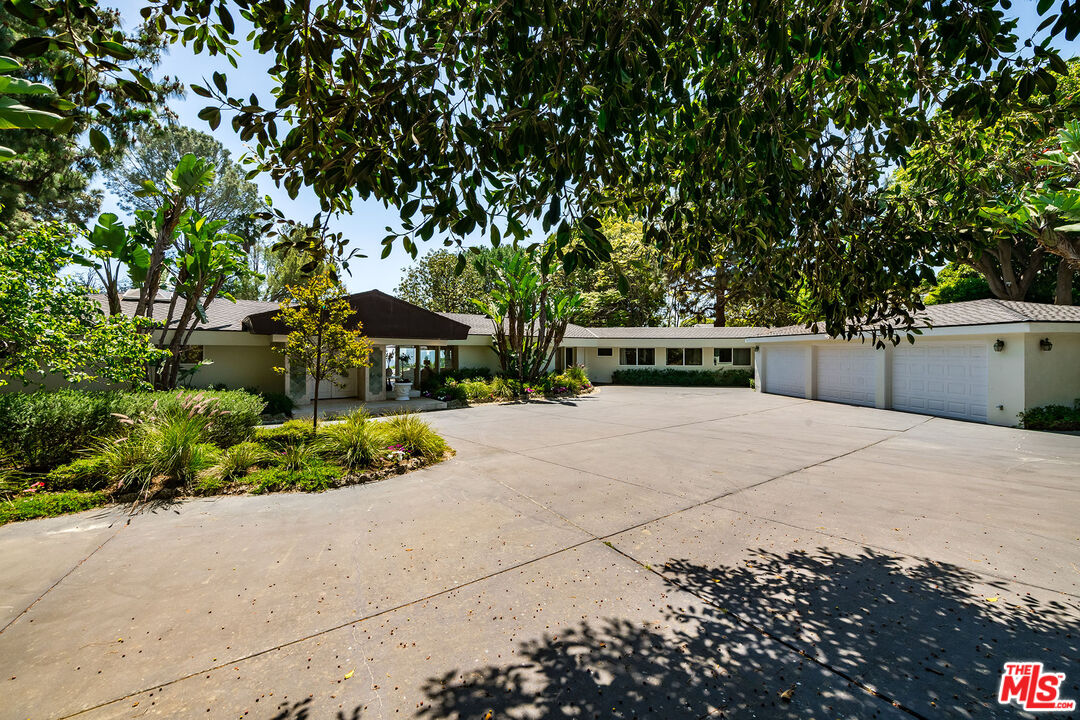1177 Loma Linda Dr