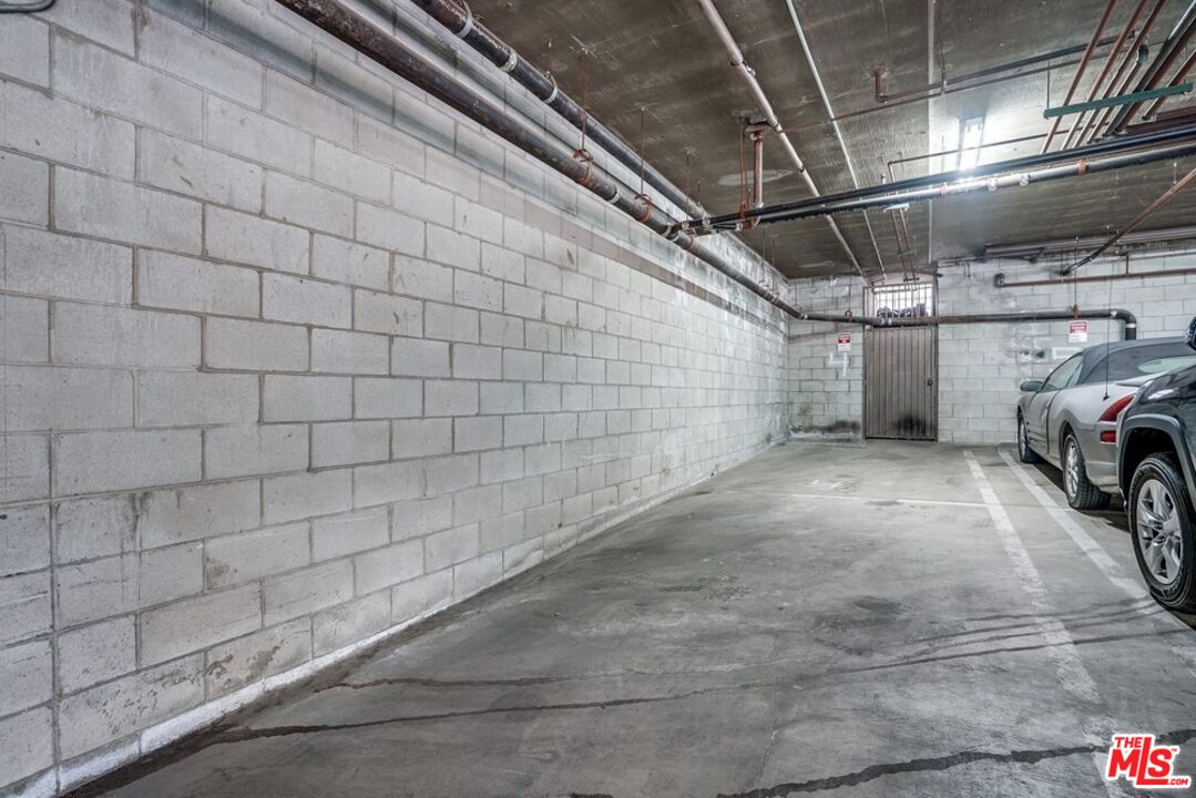 1034 S Shenandoah St Unit: 1