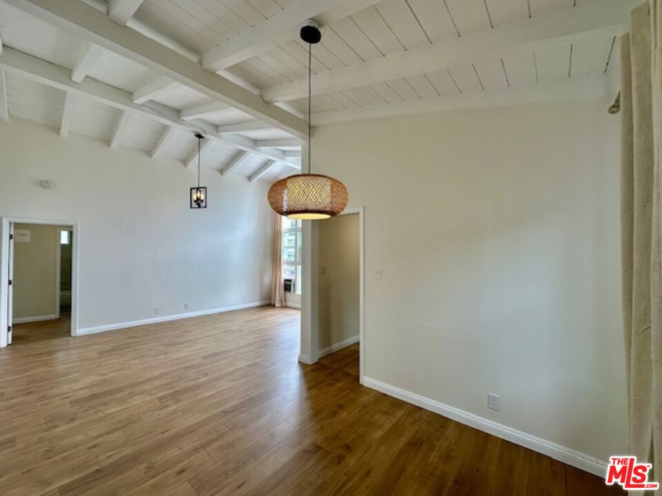 1114 S Sherbourne Dr Unit: 4