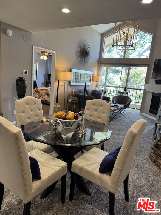 5550 Owensmouth Ave Unit: 318