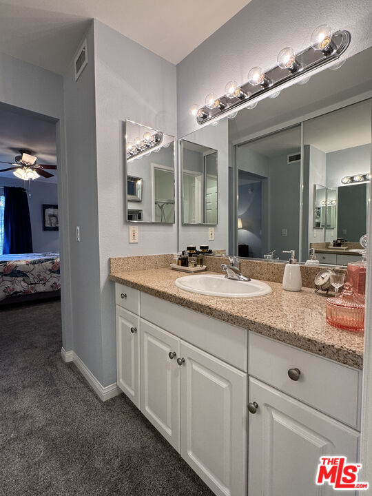 5550 Owensmouth Ave Unit: 318