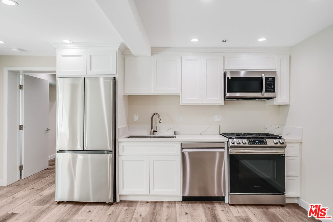 1470 Rexford Dr Unit: ADU