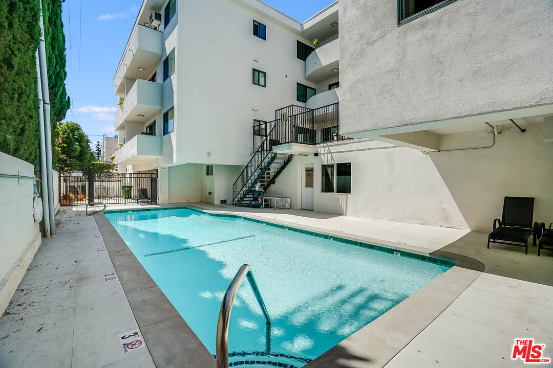 1470 Rexford Dr Unit: ADU