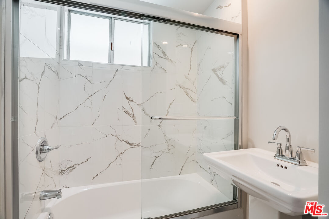 1470 Rexford Dr Unit: ADU