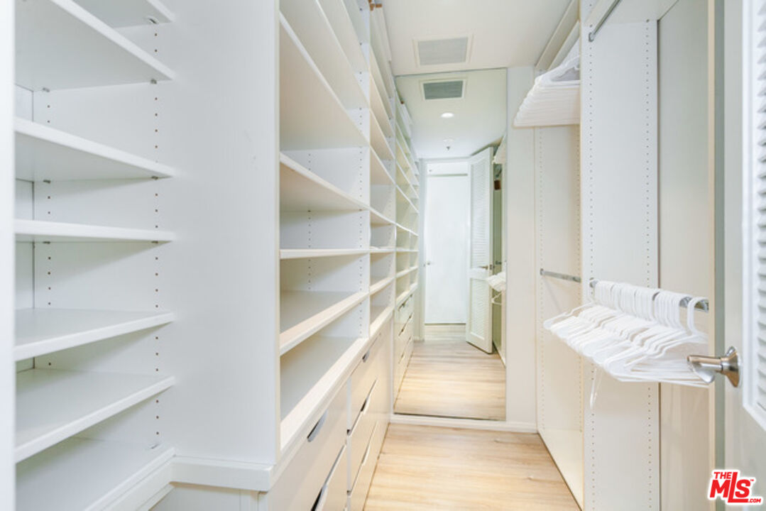 10750 Wilshire Blvd Unit: 1602