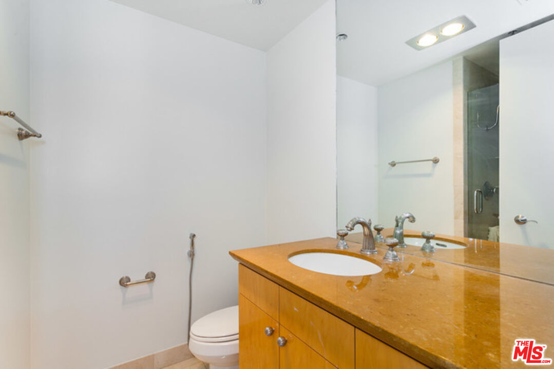 10750 Wilshire Blvd Unit: 1602