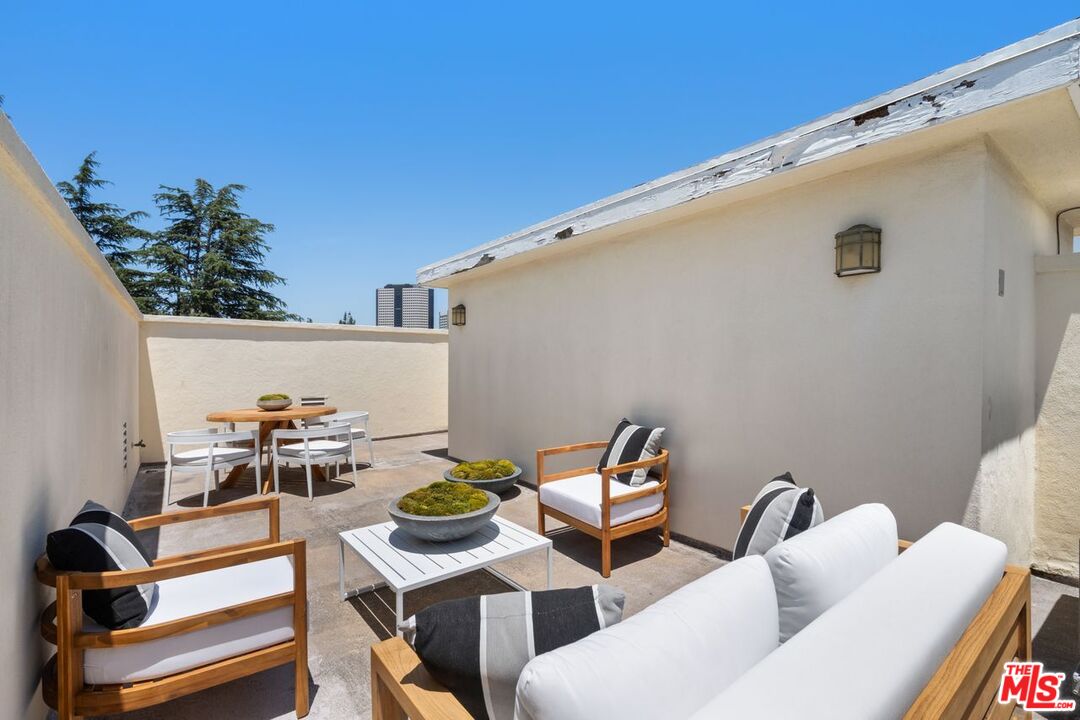 4125 W Hood Ave Unit: 102