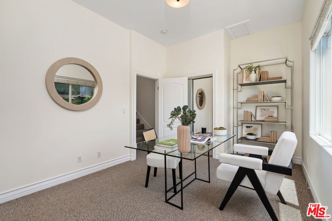 4125 W Hood Ave Unit: 102