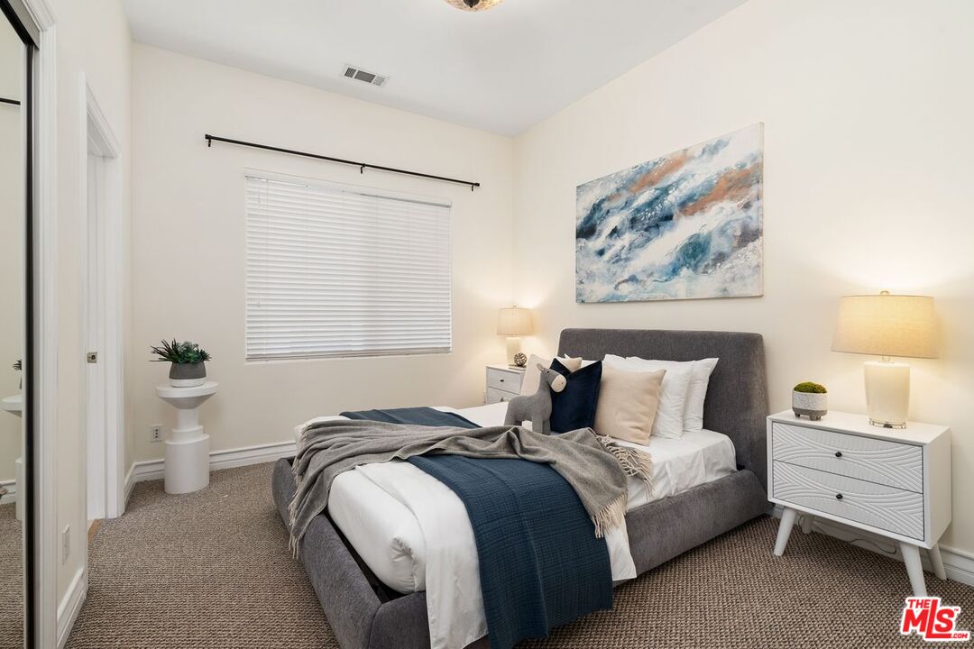 4125 W Hood Ave Unit: 102