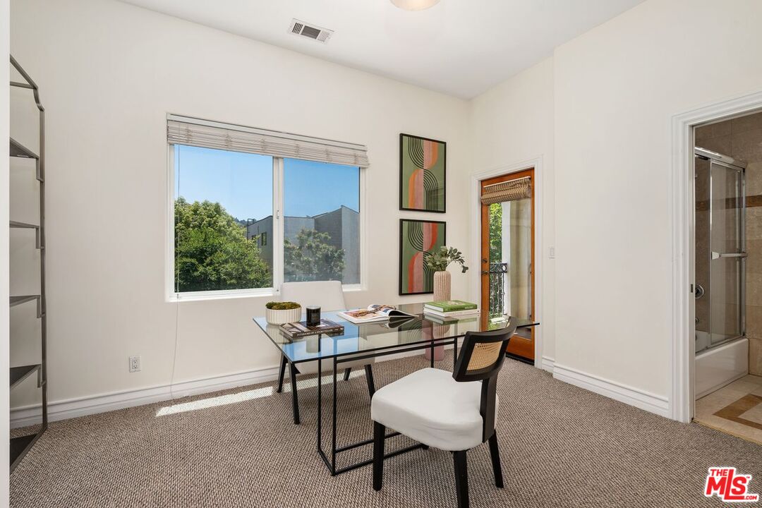 4125 W Hood Ave Unit: 102