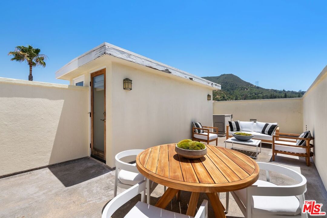 4125 W Hood Ave Unit: 102