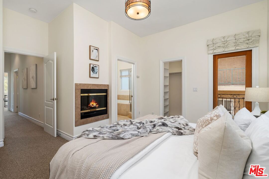 4125 W Hood Ave Unit: 102