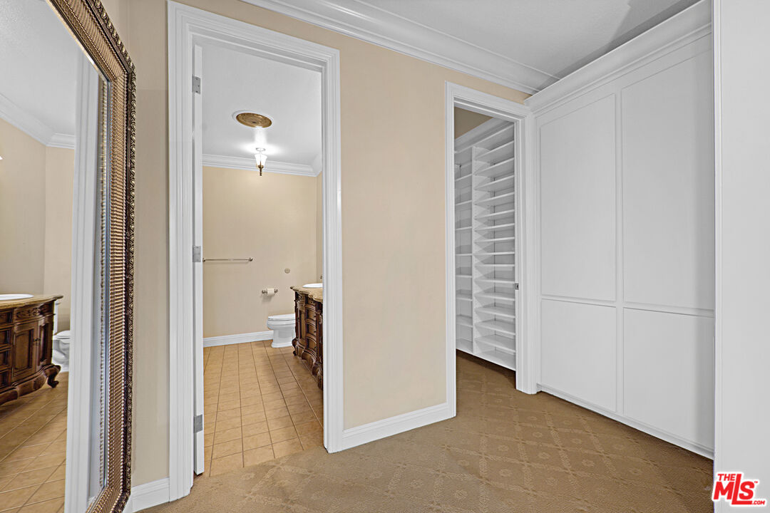 4949 Genesta Ave Unit: 306