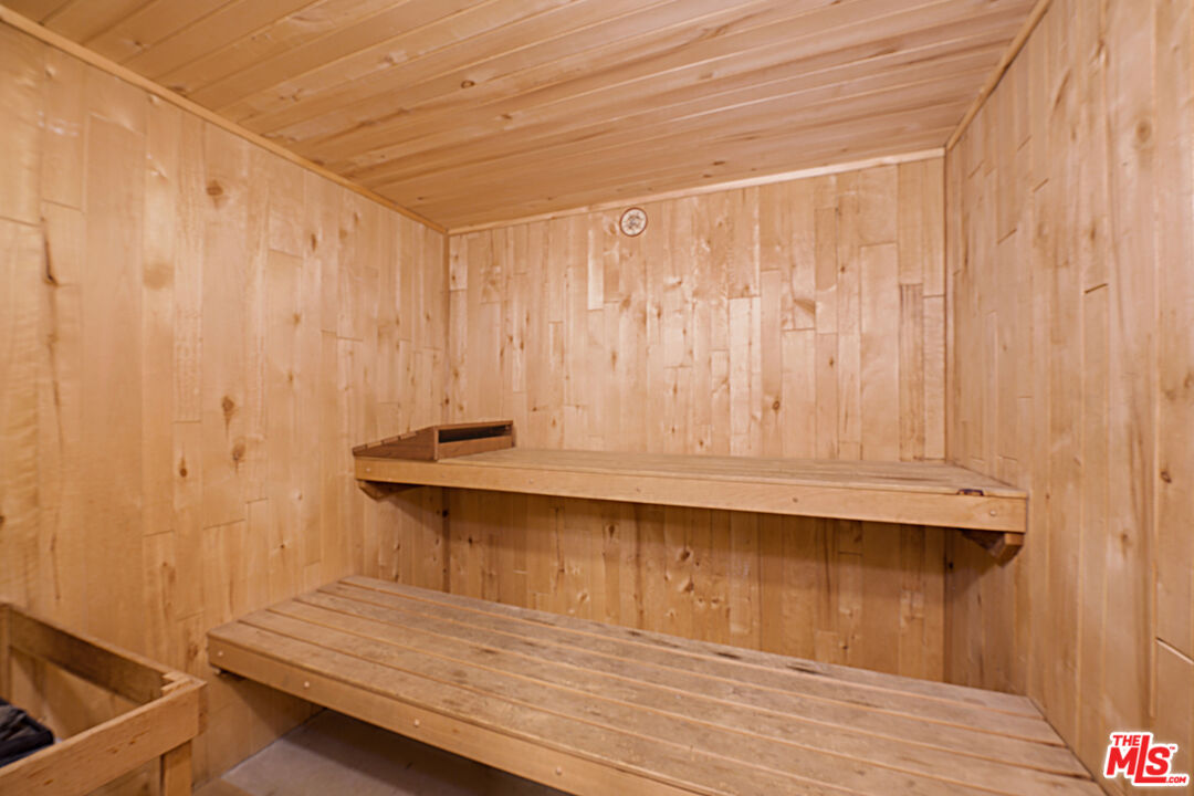 4949 Genesta Ave Unit: 306