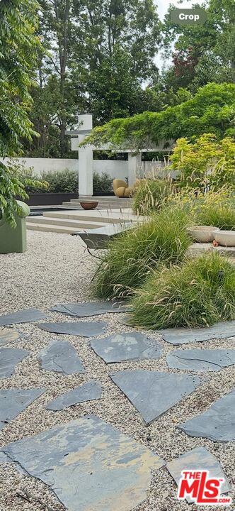 1538 E California Blvd