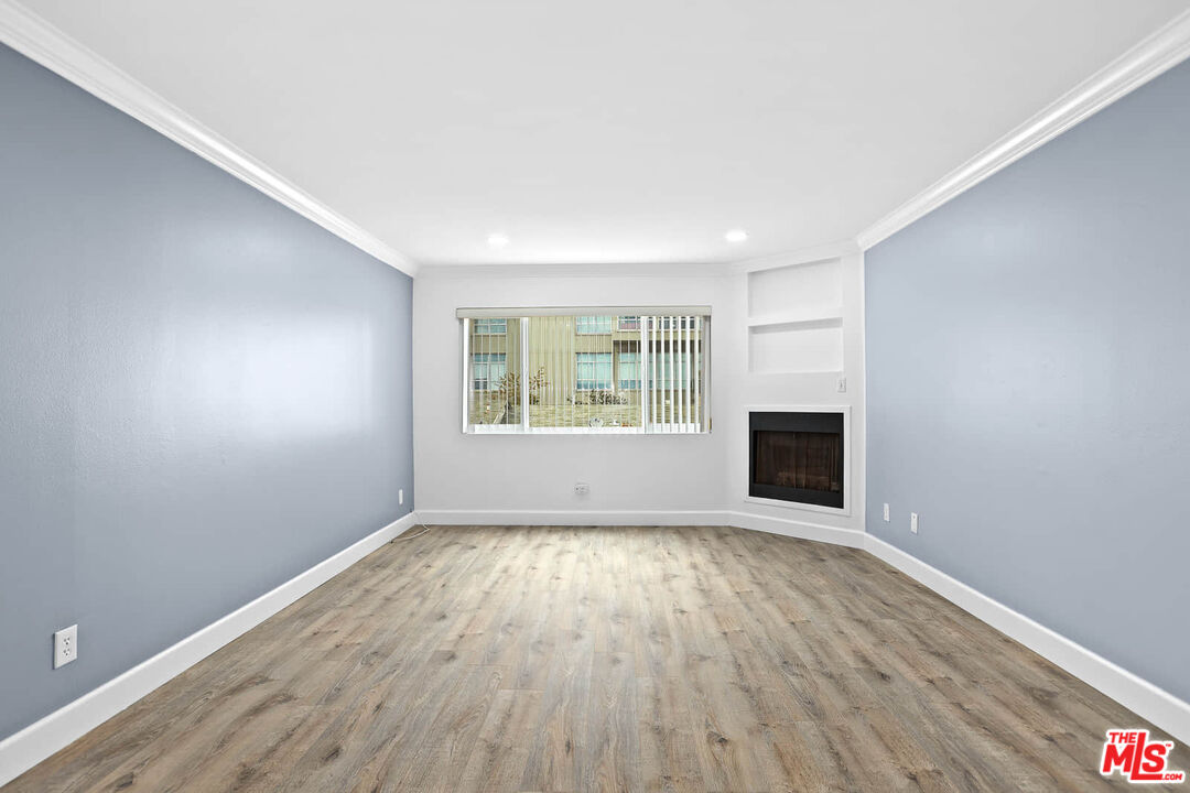 1527 9th St Unit: 202