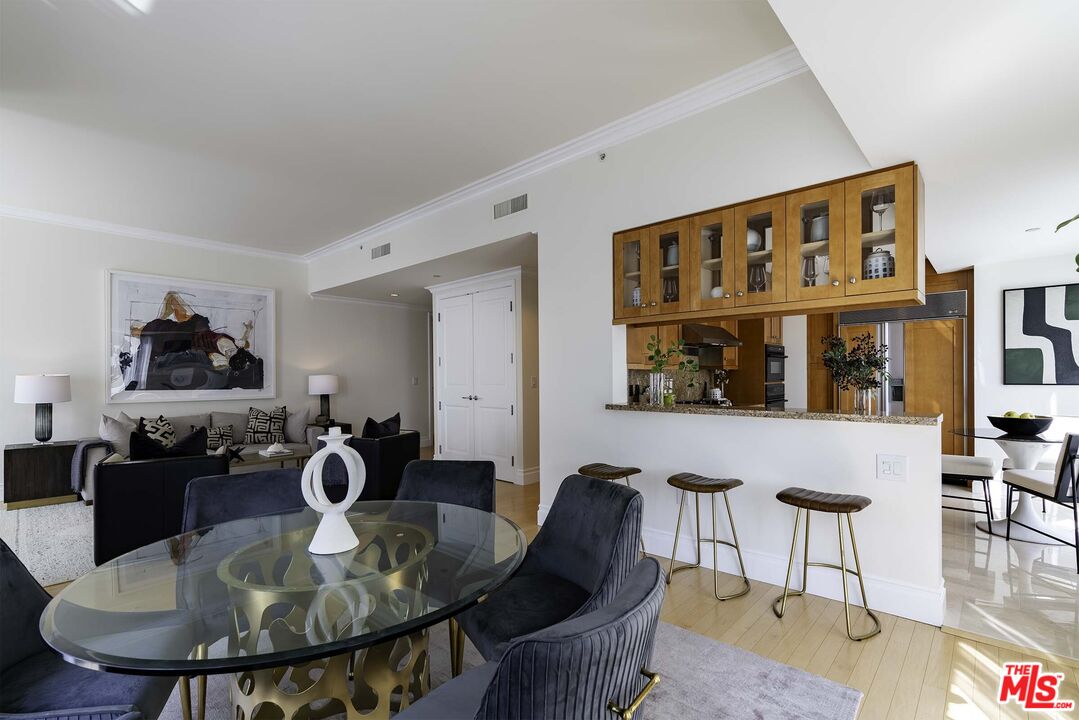 10727 Wilshire Blvd Unit: 806