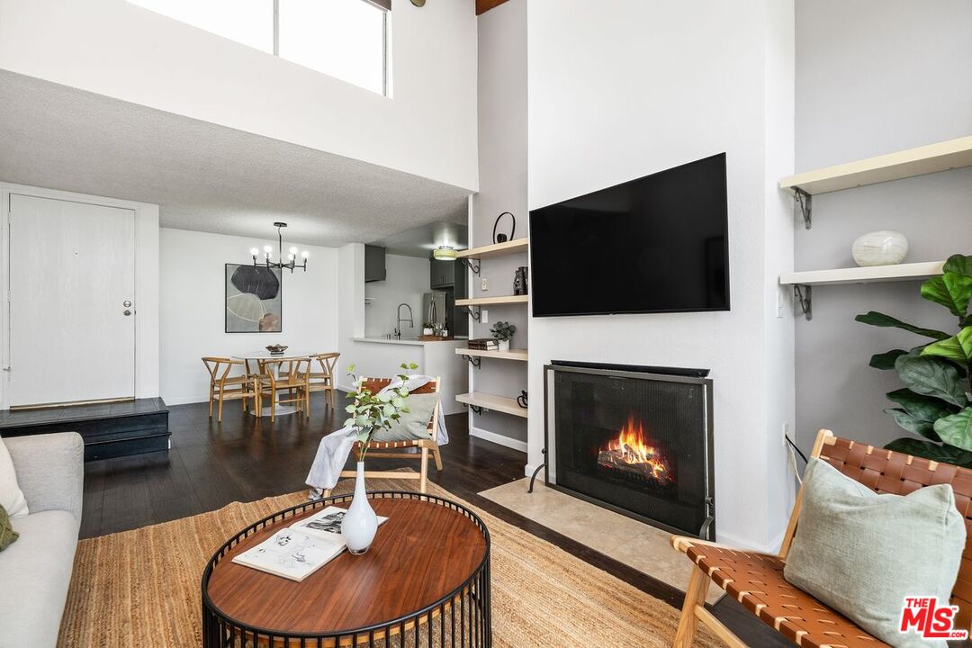 4900 Overland Ave Unit: 351