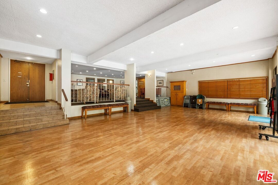 4900 Overland Ave Unit: 351