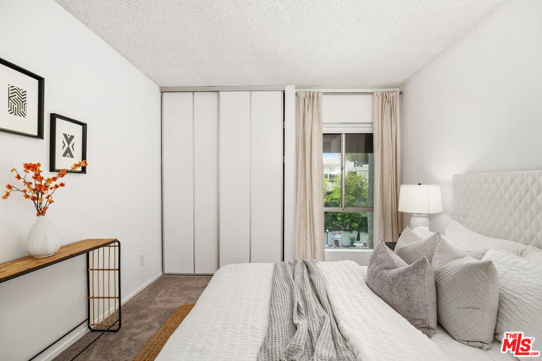 4900 Overland Ave Unit: 351