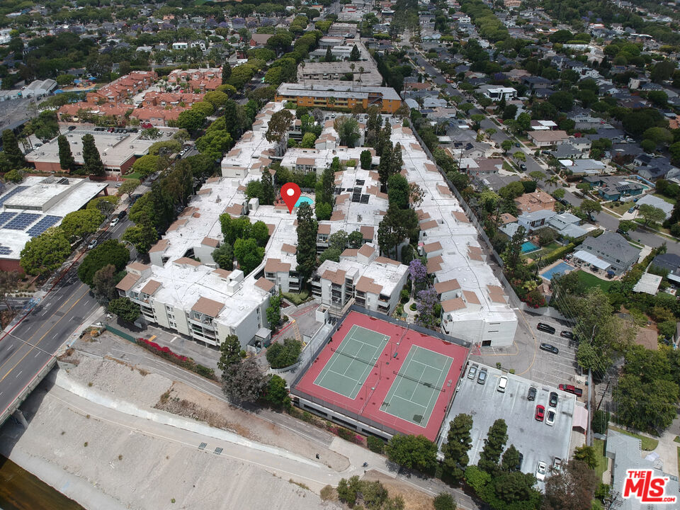 4900 Overland Ave Unit: 351